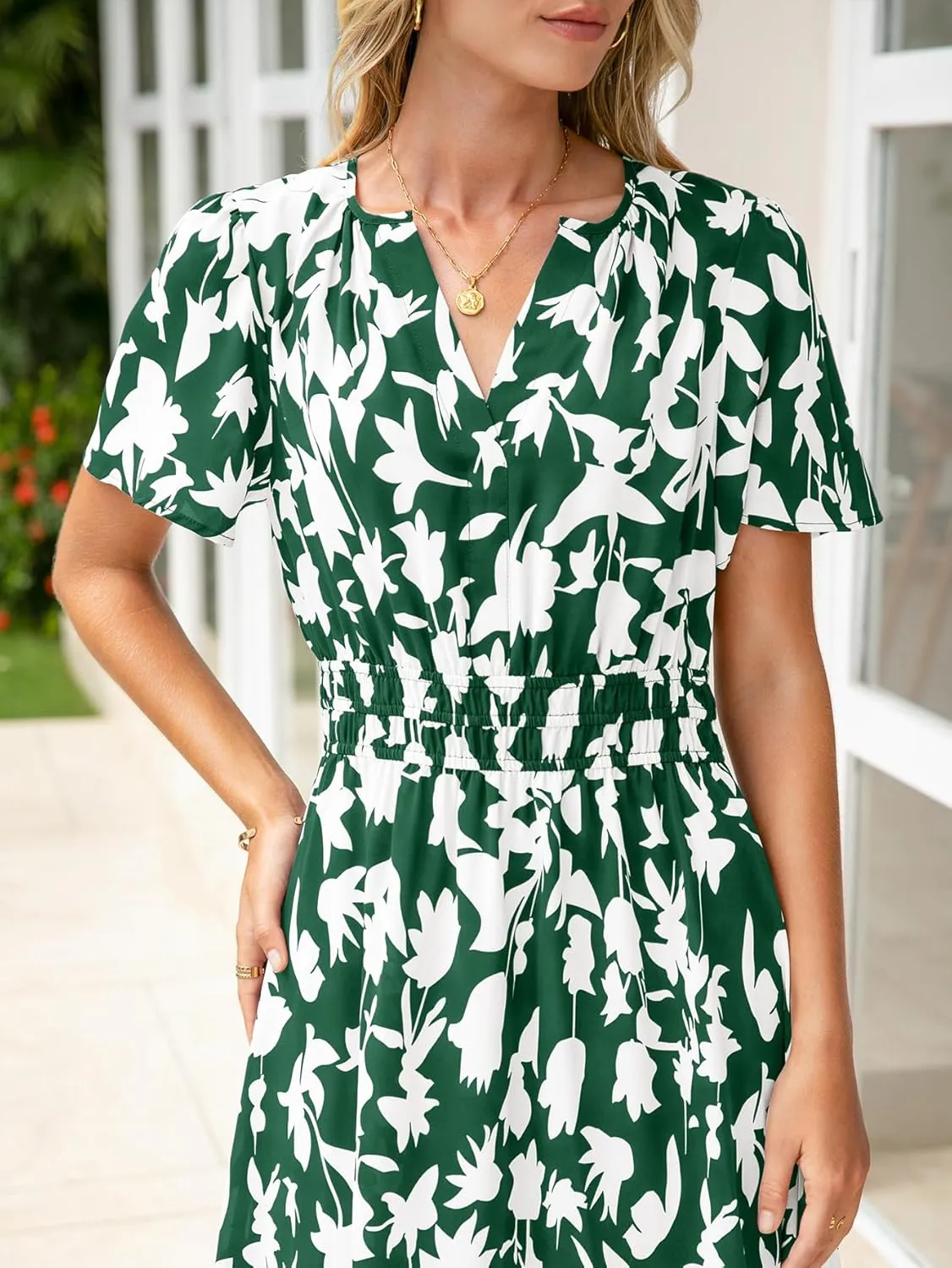 BerryGo Women's Floral Summer Short Sleeve Midi Dress V Neck Empire Waist Swing Flowy Boho Dress