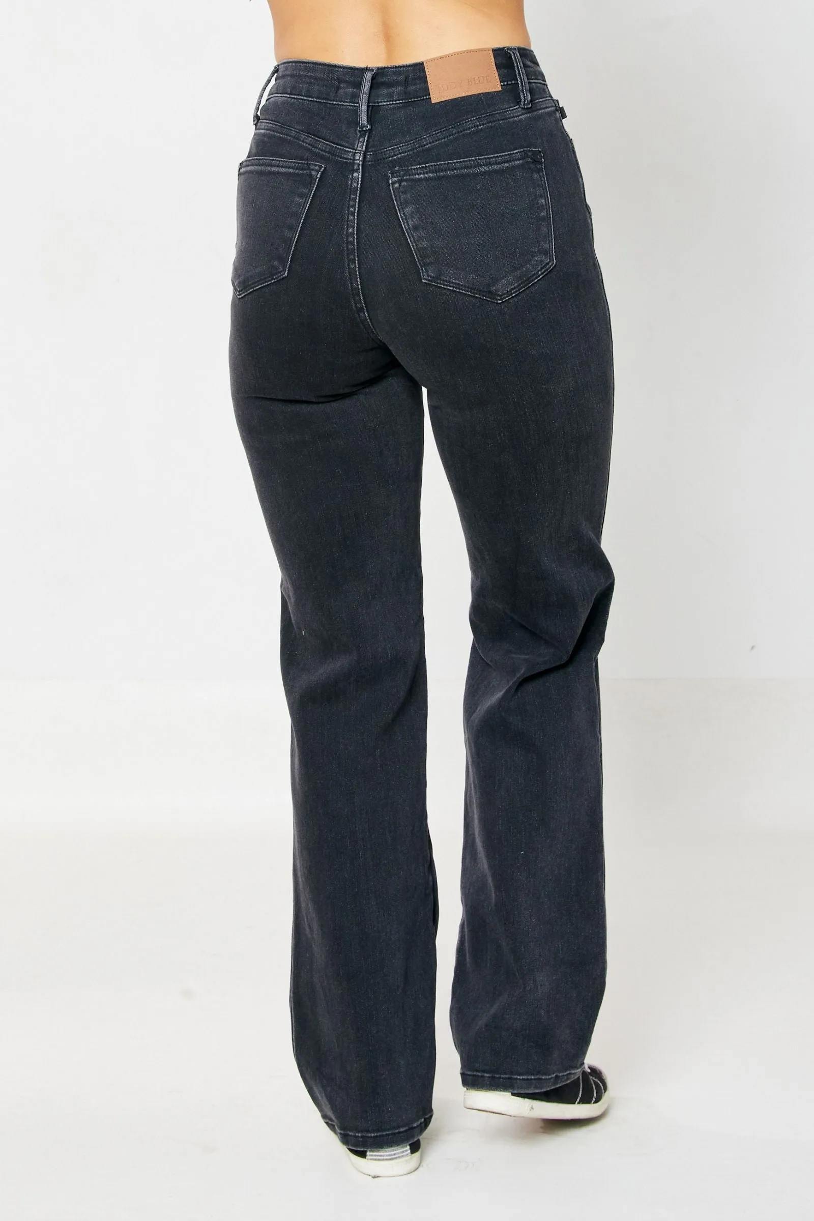 Judy Blue High Rise Rigid Magic 90's Distressed Straight Jeans in Black 88737