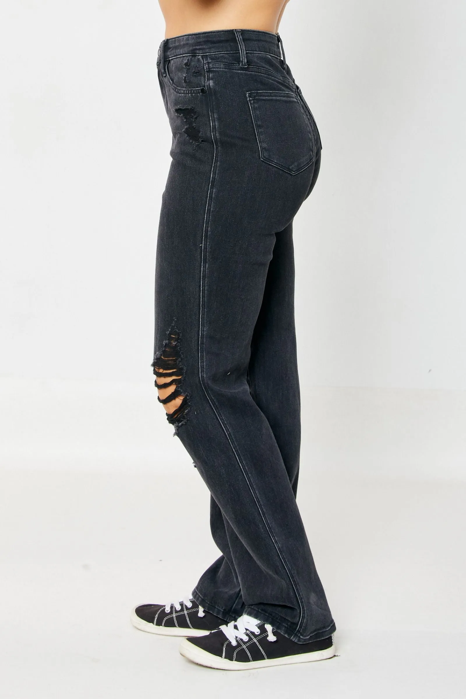 Judy Blue High Rise Rigid Magic 90's Distressed Straight Jeans in Black 88737