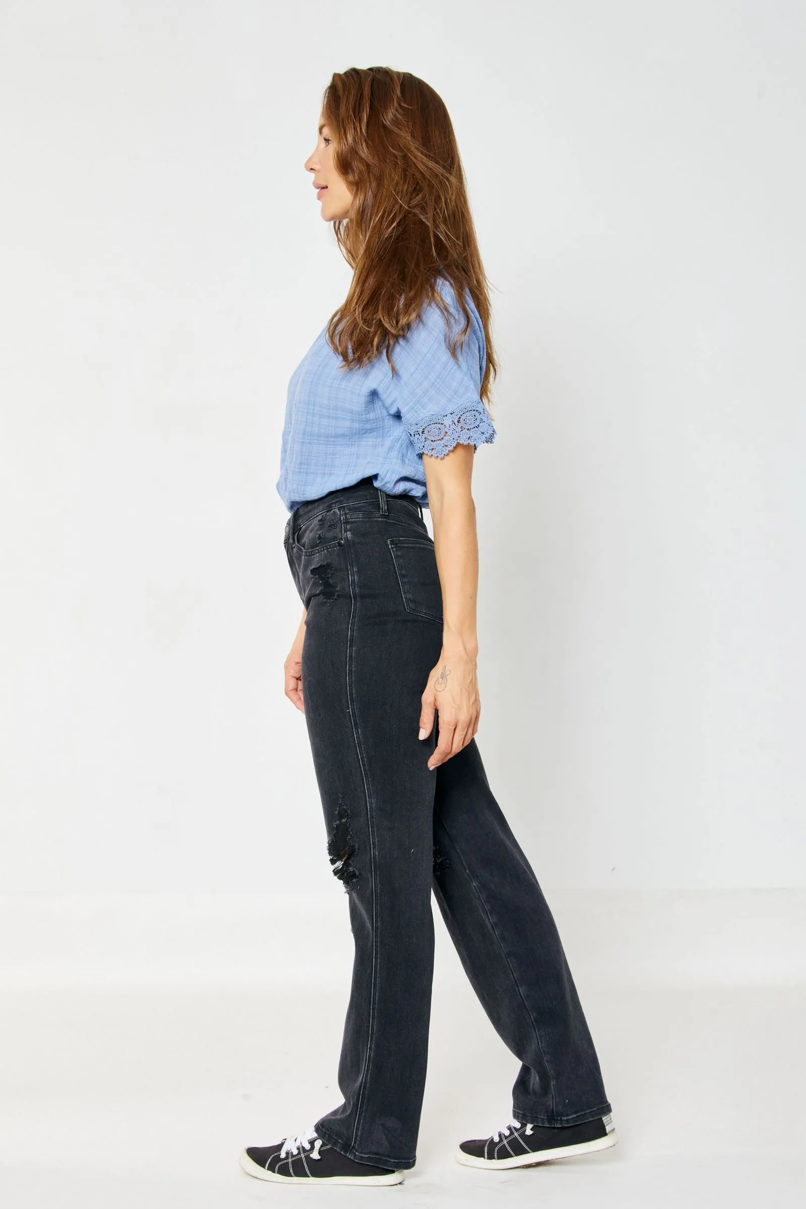 Judy Blue High Rise Rigid Magic 90's Distressed Straight Jeans in Black 88737