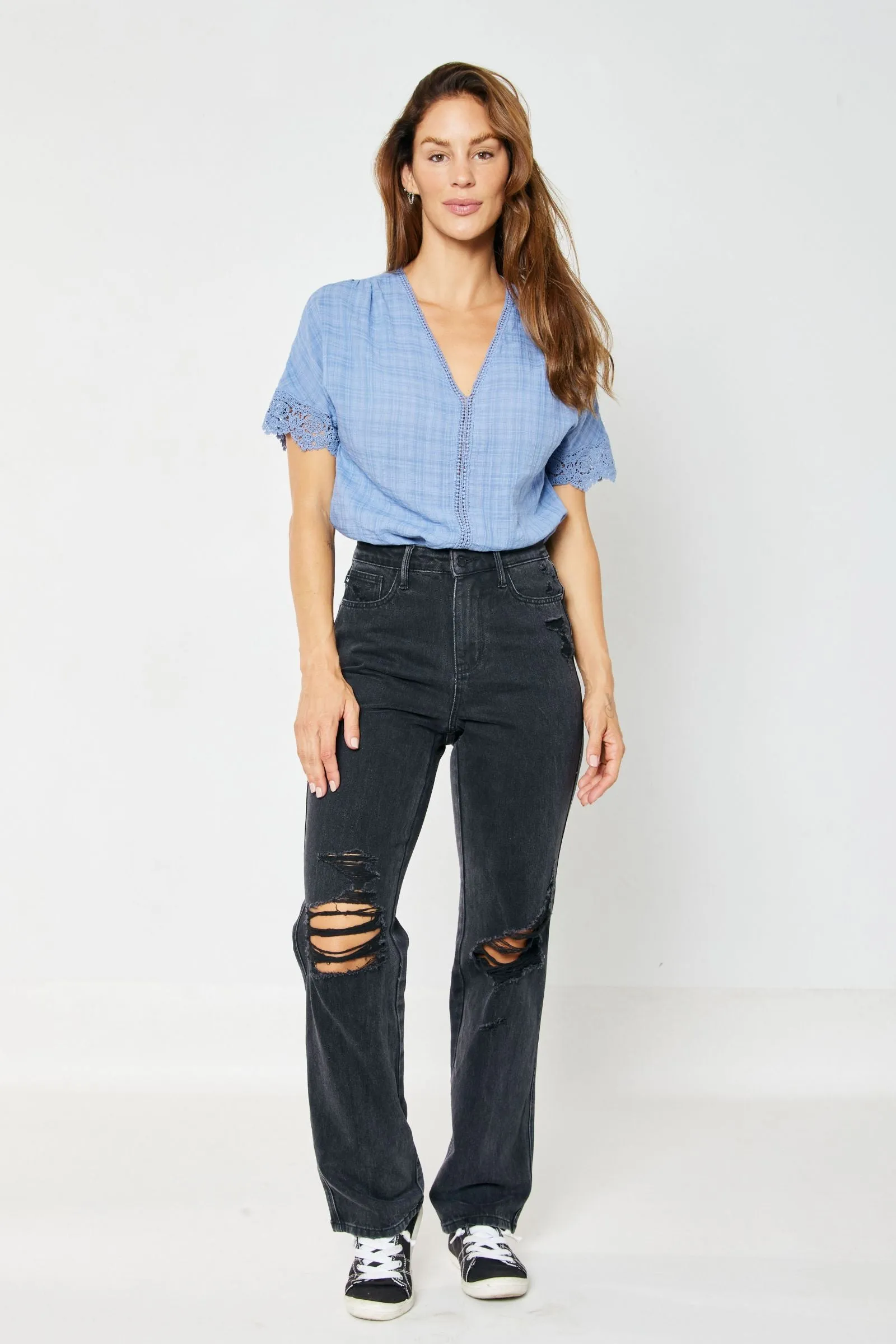 Judy Blue High Rise Rigid Magic 90's Distressed Straight Jeans in Black 88737