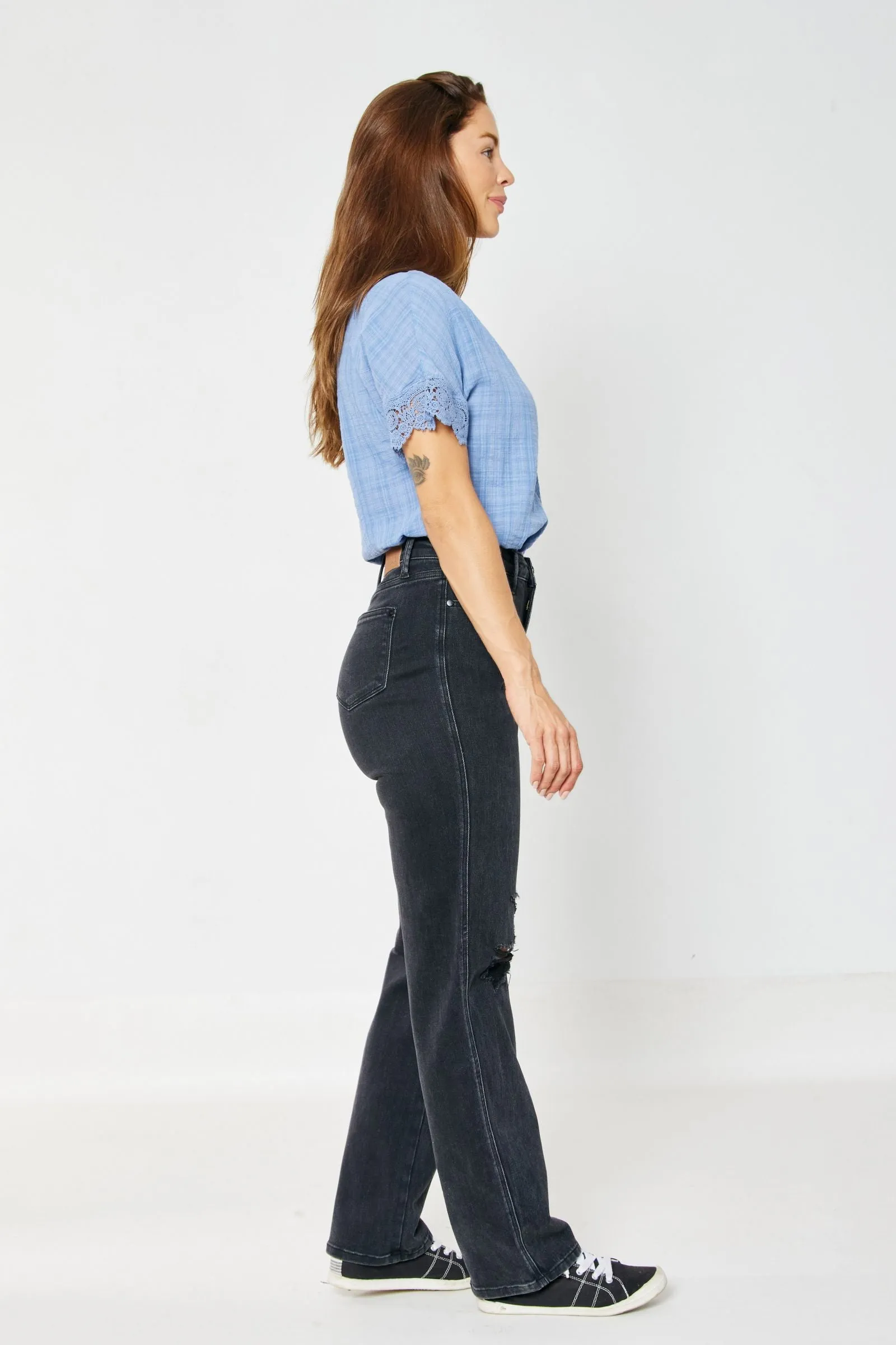 Judy Blue High Rise Rigid Magic 90's Distressed Straight Jeans in Black 88737