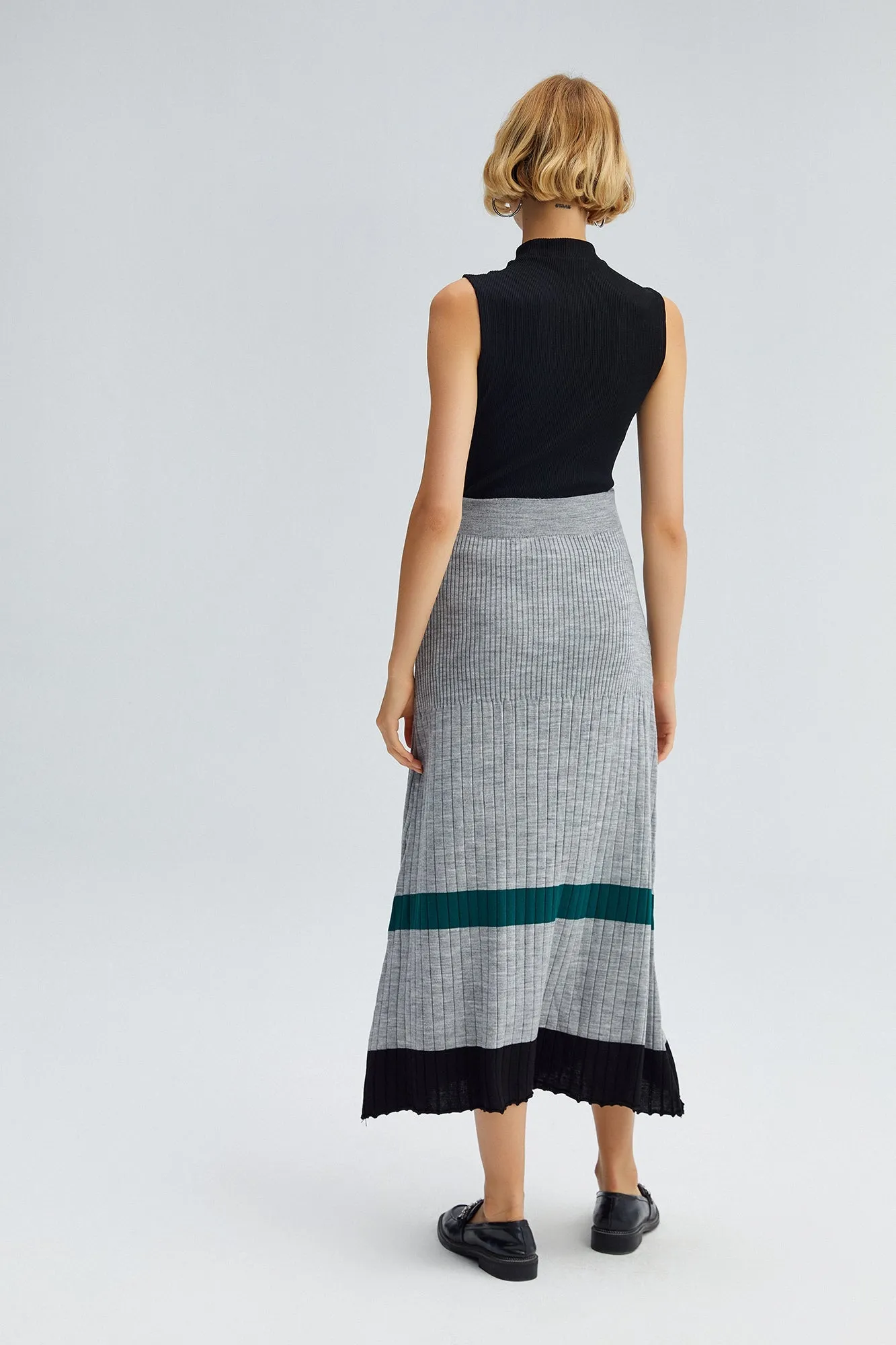 STRIPED KNITTING SKIRT